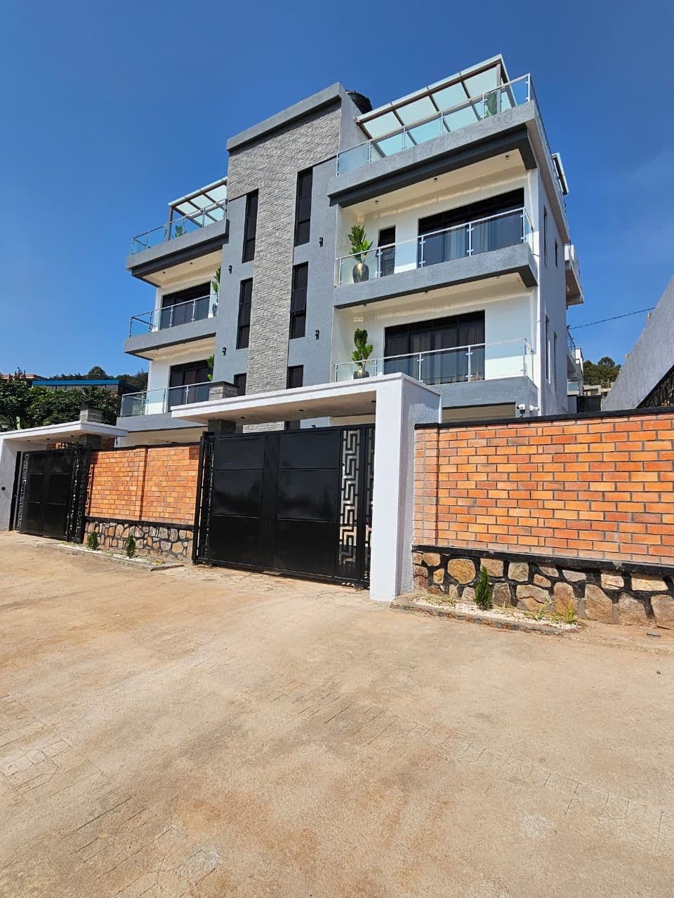 Modern Kigali Rental – 5BR Luxury Villa with Rooftop Terrace
