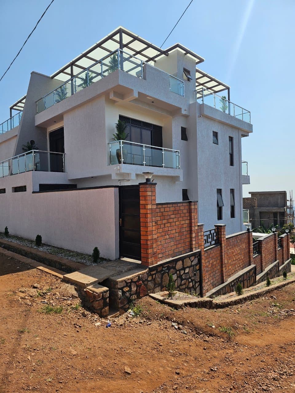 Modern Kigali Rental – 5BR Luxury Villa with Rooftop Terrace - photo 4