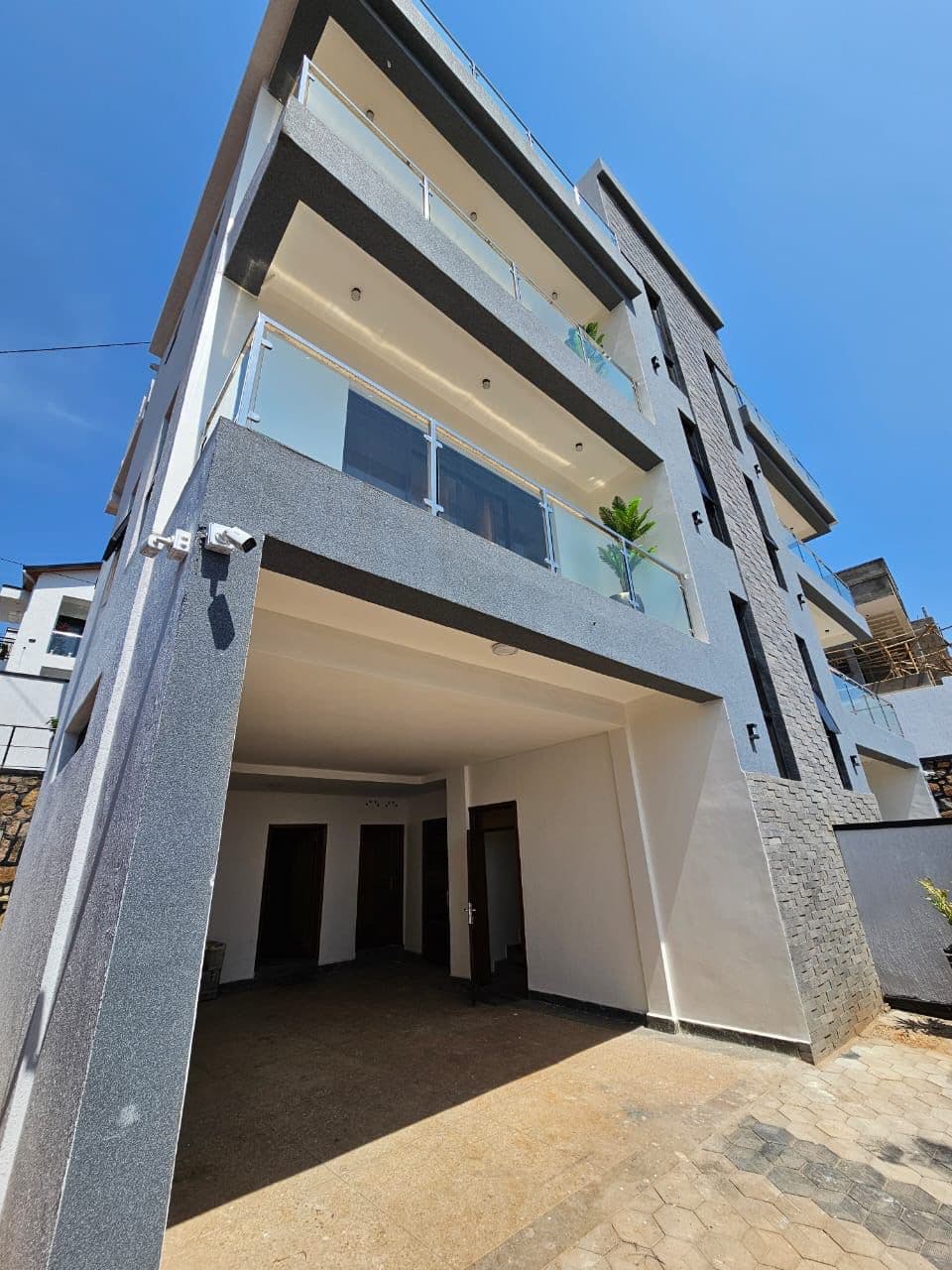 Modern Kigali Rental – 5BR Luxury Villa with Rooftop Terrace - photo 5