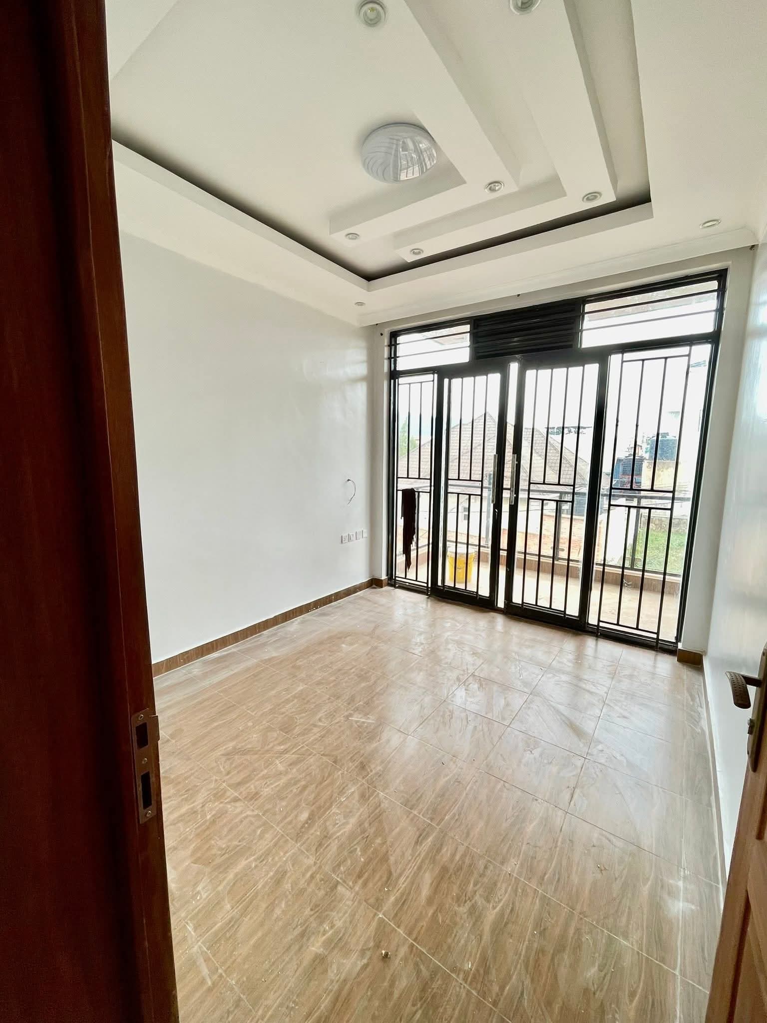 Unfinished house for rent in 📍 kicukiro muyange 700$(1,000,000Rwf) - photo 5