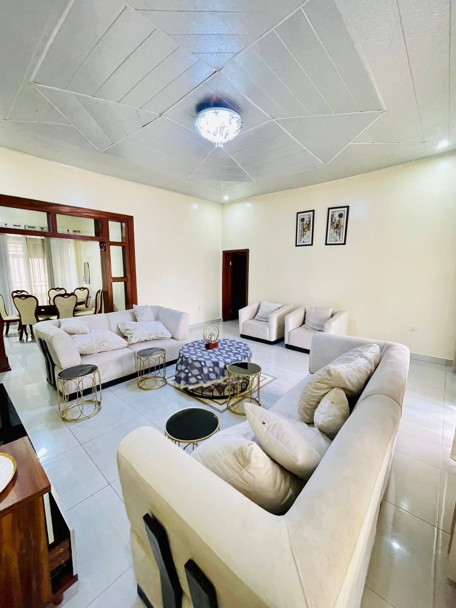 Furnished house for Rent 📍 kicukiro kagarama 1300$ - photo 3