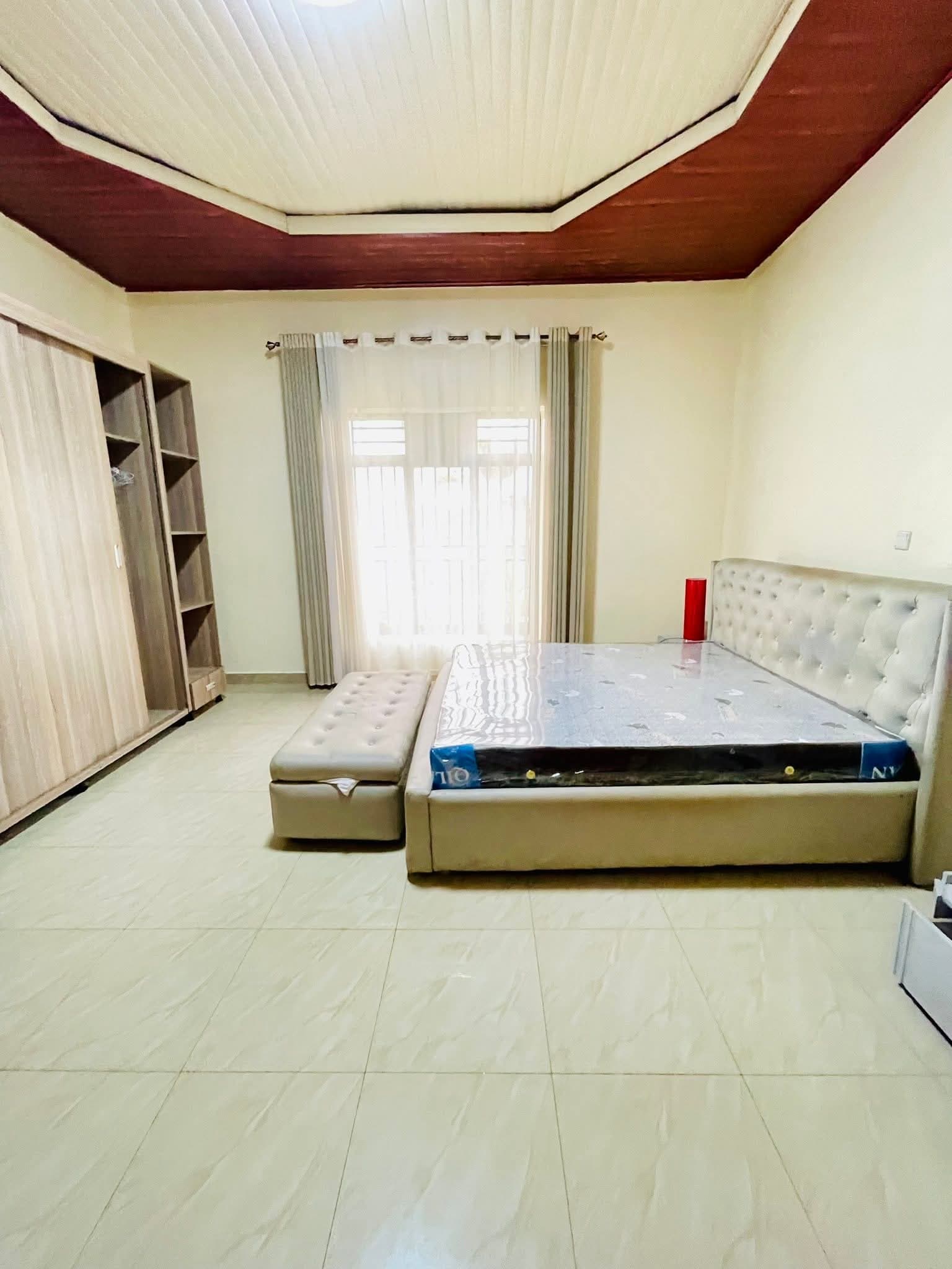 Furnished house for Rent 📍 kicukiro kagarama 1300$ - photo 4