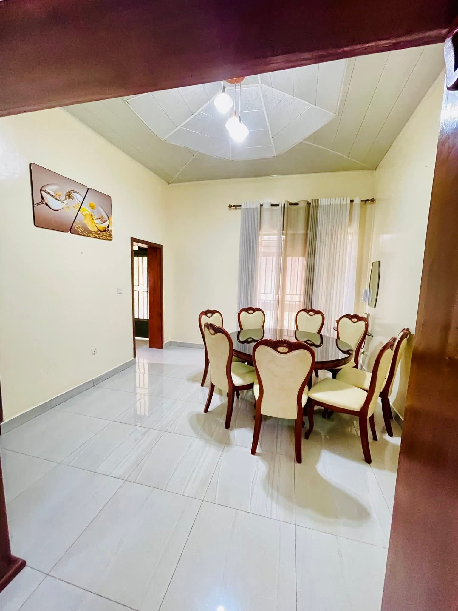 Furnished house for Rent 📍 kicukiro kagarama 1300$ - photo 5