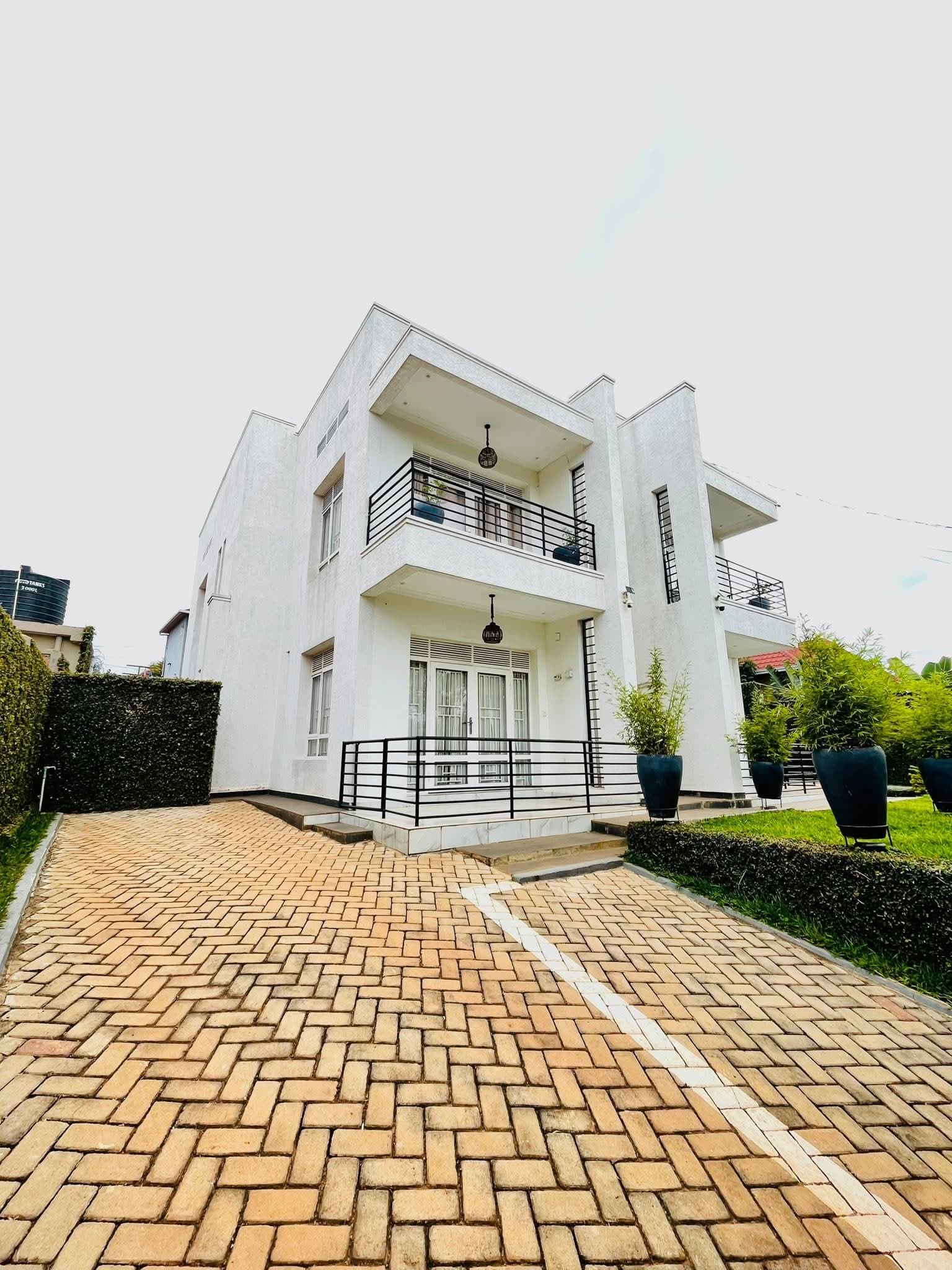 Amazing house for rent in 📍 kicukiro kagarama - photo 1