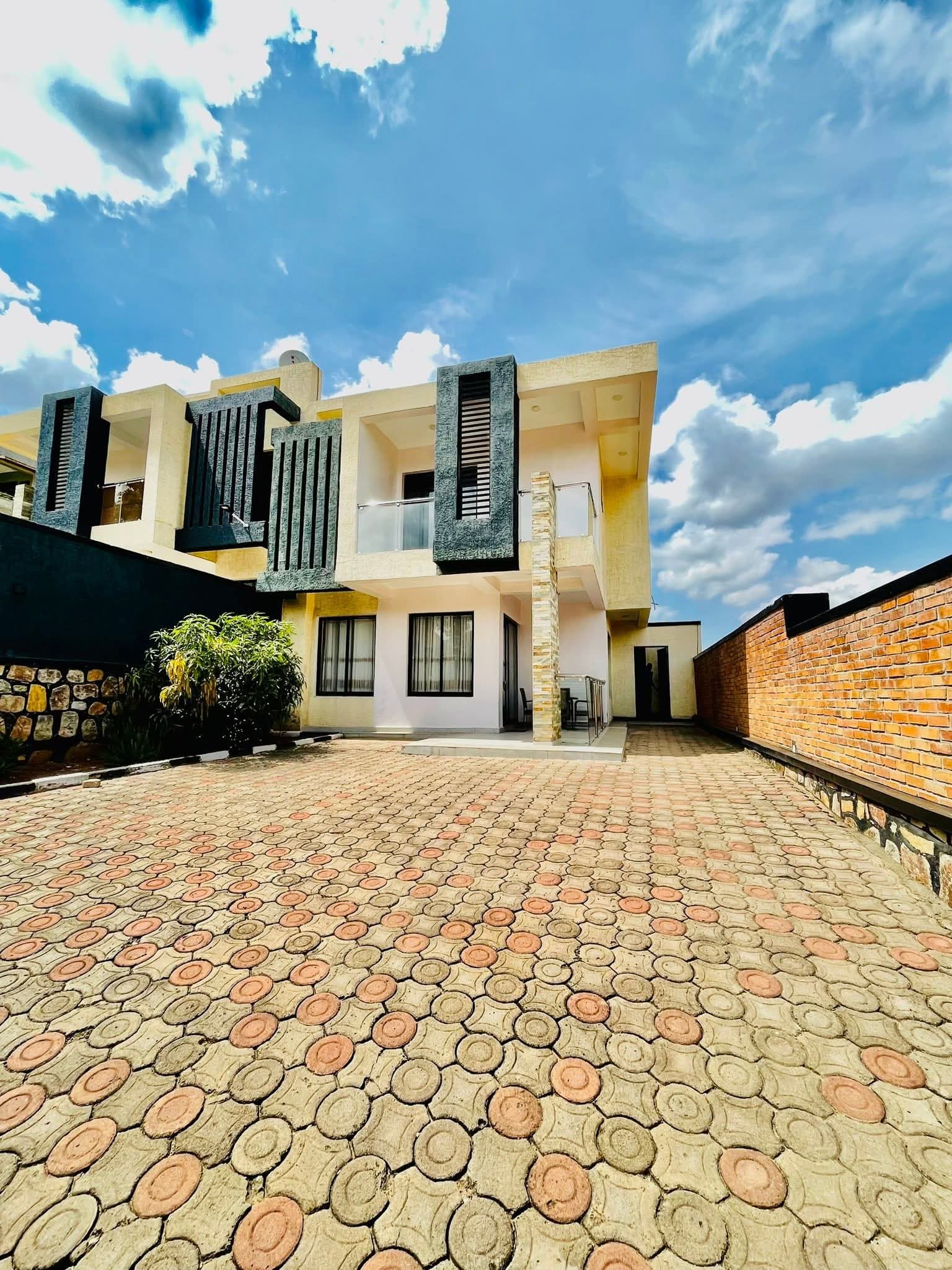 House for Rent in π kicukiro kagara 1500$ma - photo 1